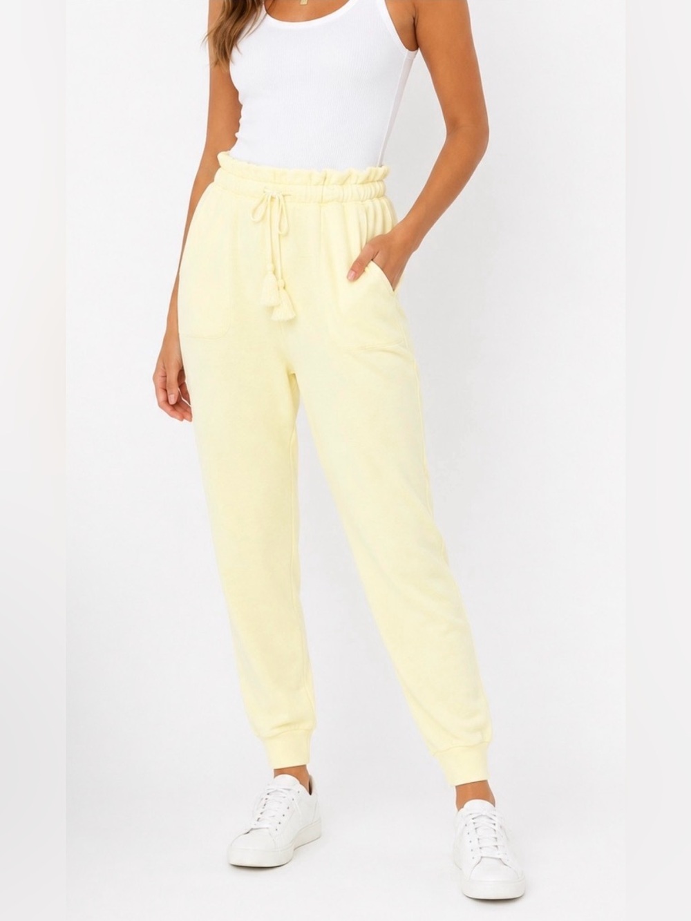 NWT: Something Navy Meghan Paperbag Sweatpants in Bright Lemon Yellow, sz Small